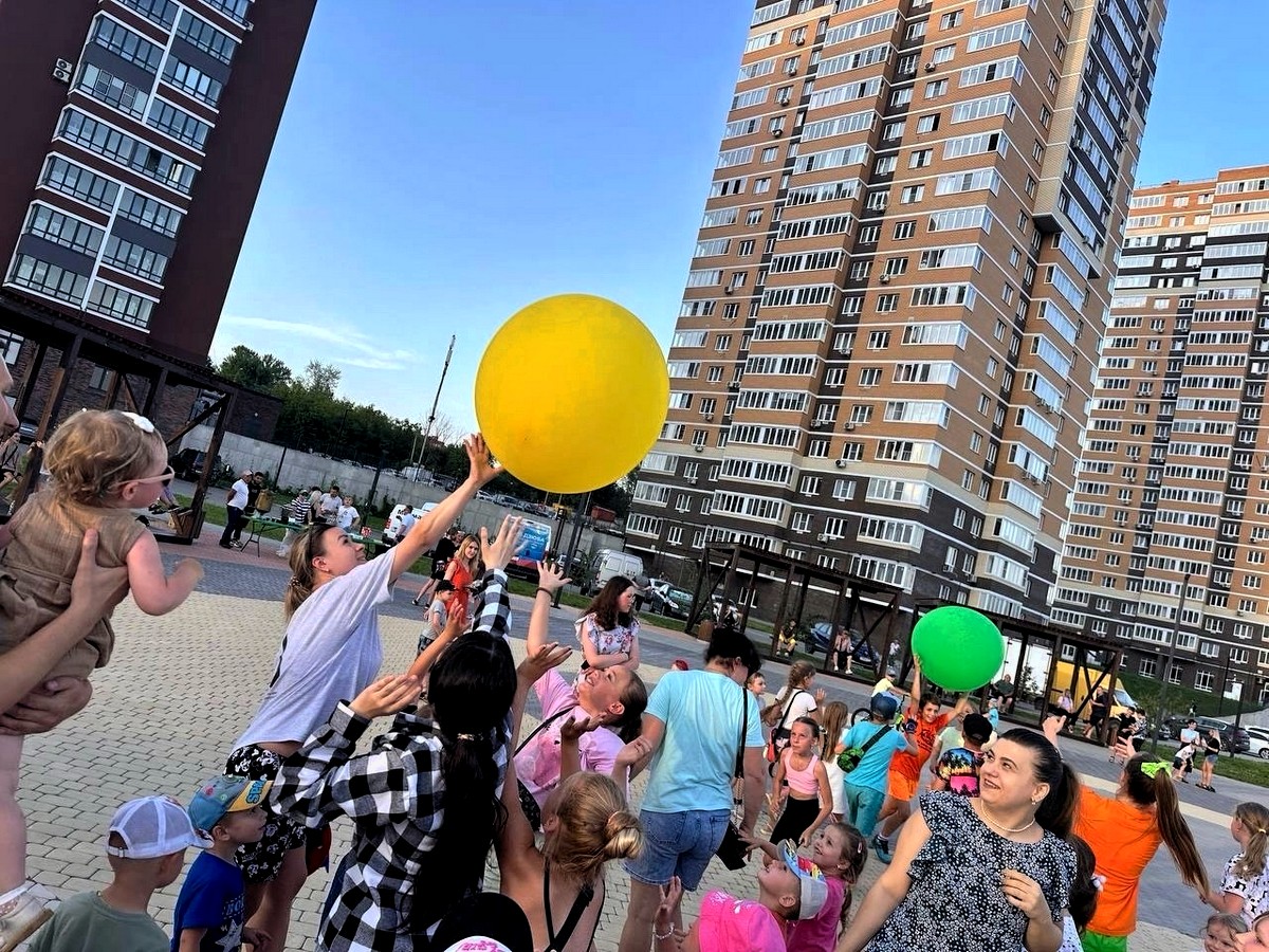 3 июля для жителей улицы Сурикова,24 прошел праздник двора. | 05.07.2024 |  Тула - БезФормата